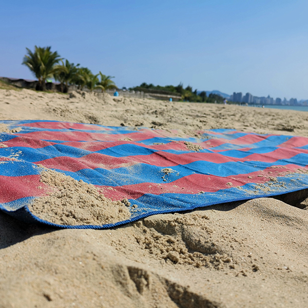 Medium size beach towel, stripe printed quick dry microfiber beach towel